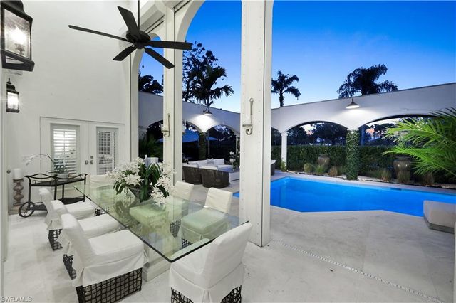 180 Edgemere WAY S, Naples, FL 34105