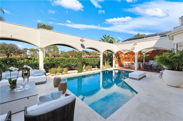 180 Edgemere WAY S, Naples, FL 34105