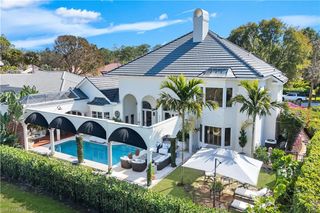 180 Edgemere WAY S, Naples, FL 34105