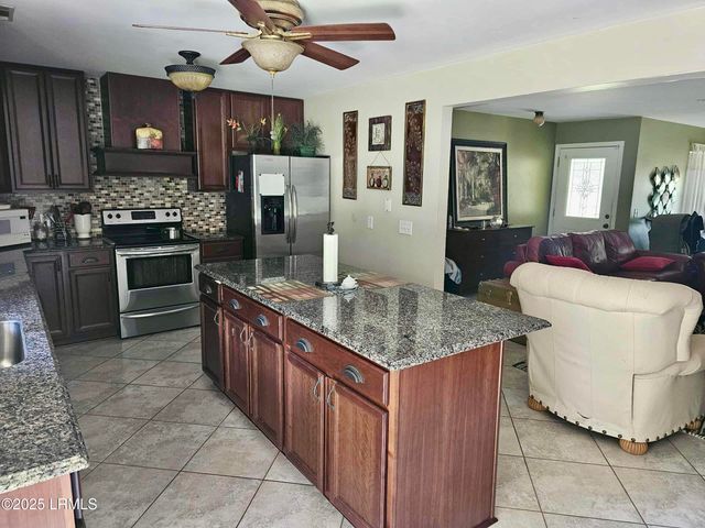 1487 Glover Road, Ridgeland, SC 29936