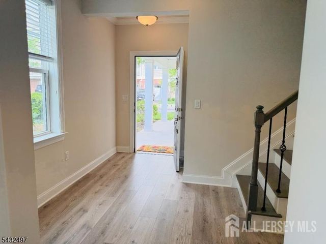 810 Greenland Square, Highland Park, NJ 08904