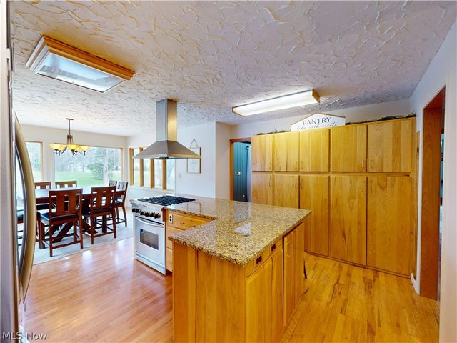 682 Rural Road, Eastlake, OH 44095