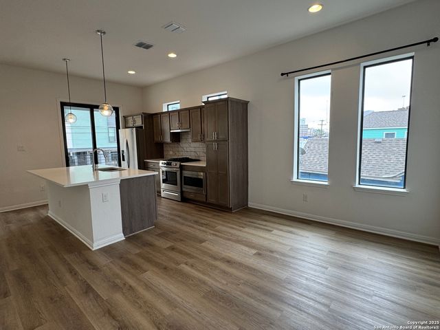 415 Jackson St Apt 101, San Antonio, TX 78212