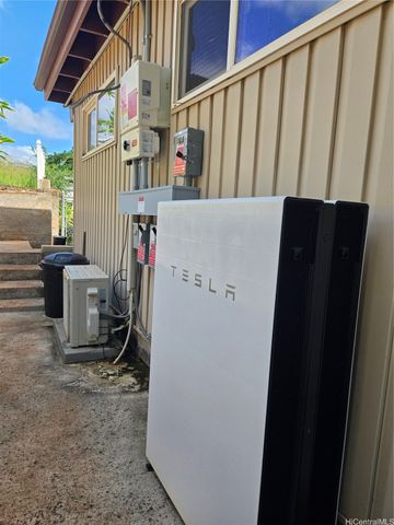 1470 Hoohaku Street, Pearl City, HI 96782