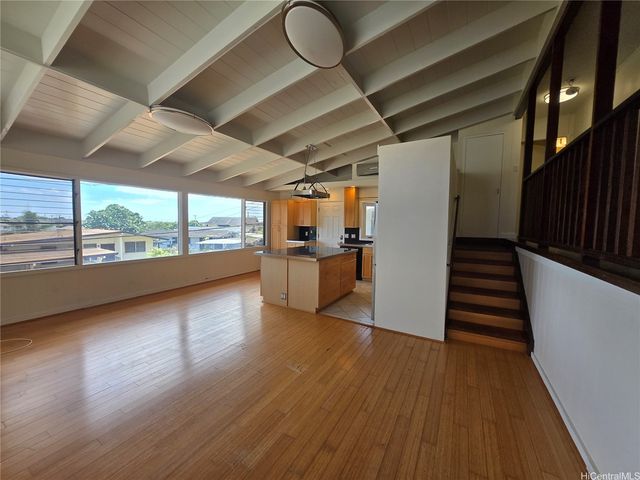 1470 Hoohaku Street, Pearl City, HI 96782