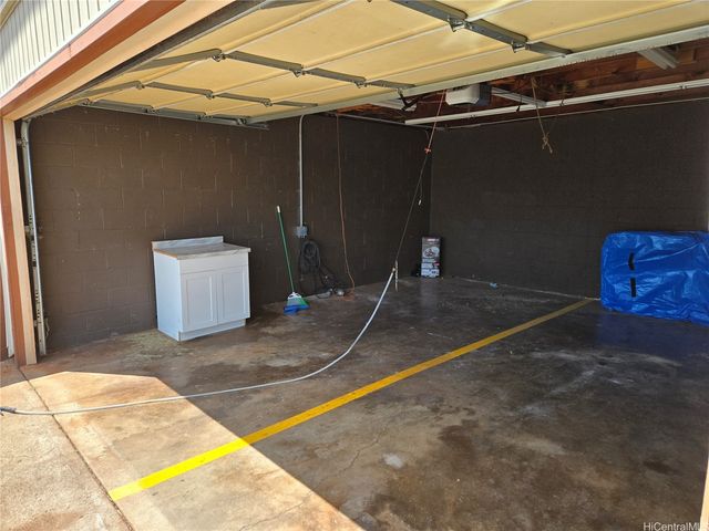 1470 Hoohaku Street, Pearl City, HI 96782