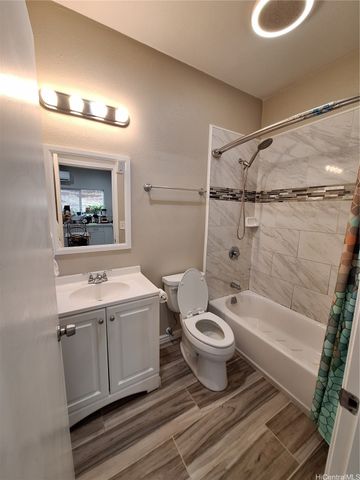 1470 Hoohaku Street, Pearl City, HI 96782