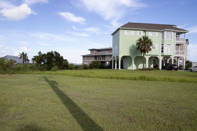 1014 Lillian Lane, Galveston, TX 77554