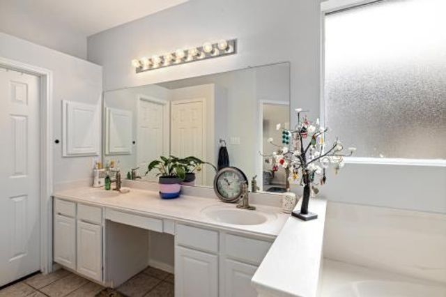 1309 Pine Forest Dr, Pearland, TX 77581