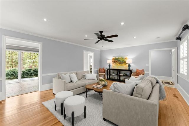 669 Dixon Drive, Gainesville, GA 30501