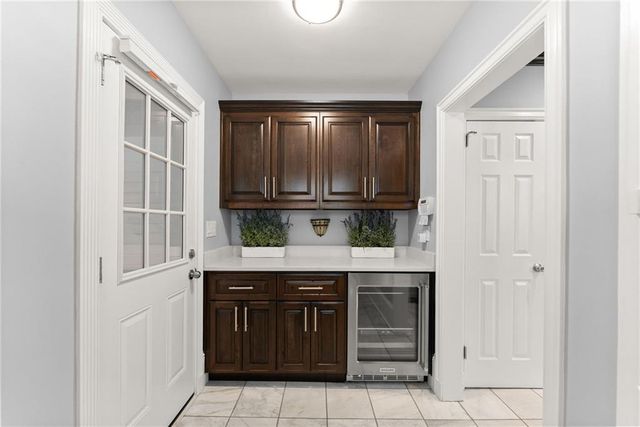 669 Dixon Drive, Gainesville, GA 30501