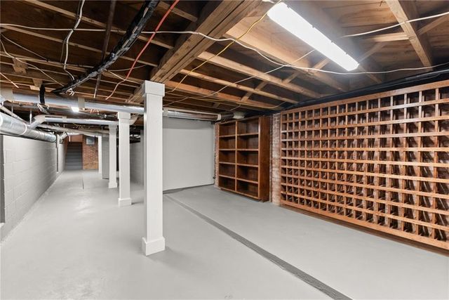 669 Dixon Drive, Gainesville, GA 30501