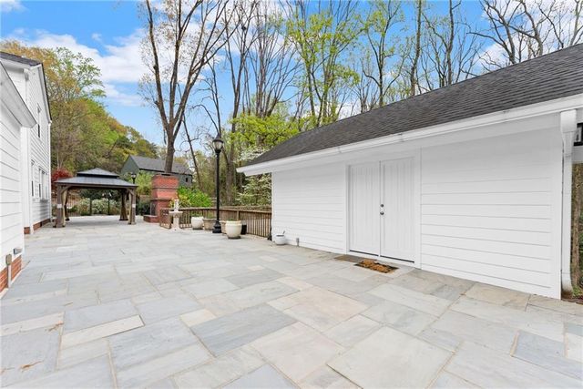 669 Dixon Drive, Gainesville, GA 30501