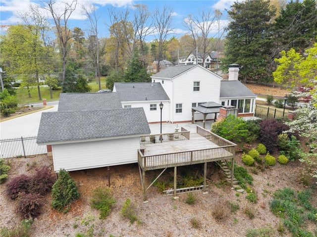 669 Dixon Drive, Gainesville, GA 30501