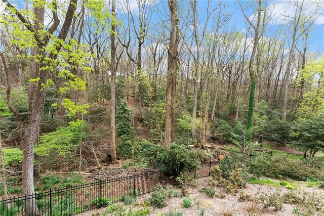 669 Dixon Drive, Gainesville, GA 30501