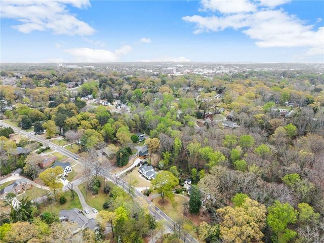 669 Dixon Drive, Gainesville, GA 30501