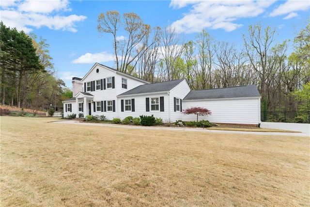 669 Dixon Drive, Gainesville, GA 30501