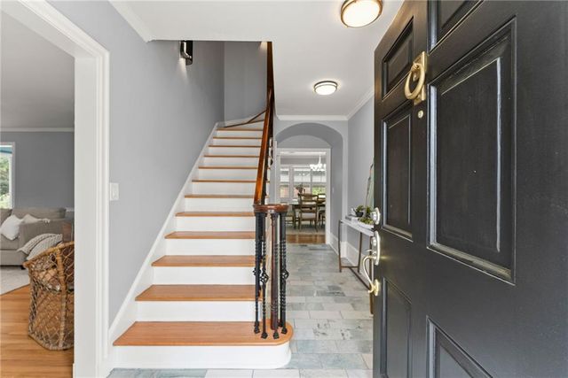 669 Dixon Drive, Gainesville, GA 30501