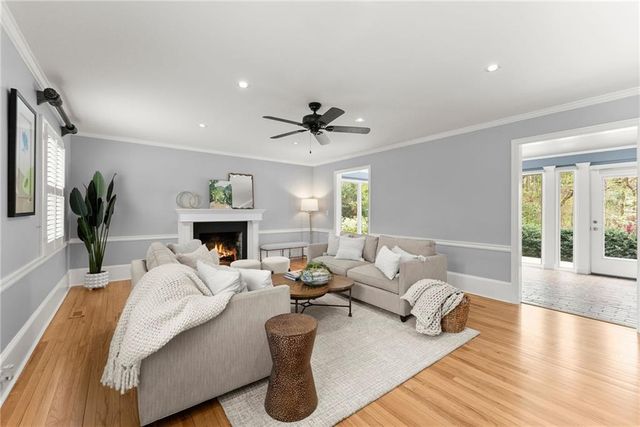 669 Dixon Drive, Gainesville, GA 30501