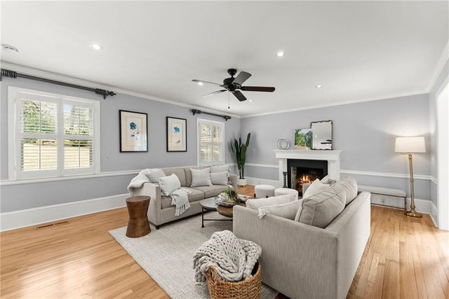 669 Dixon Drive, Gainesville, GA 30501