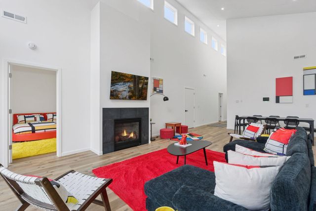 1013 Gardner Street, Wayzata, MN 55391