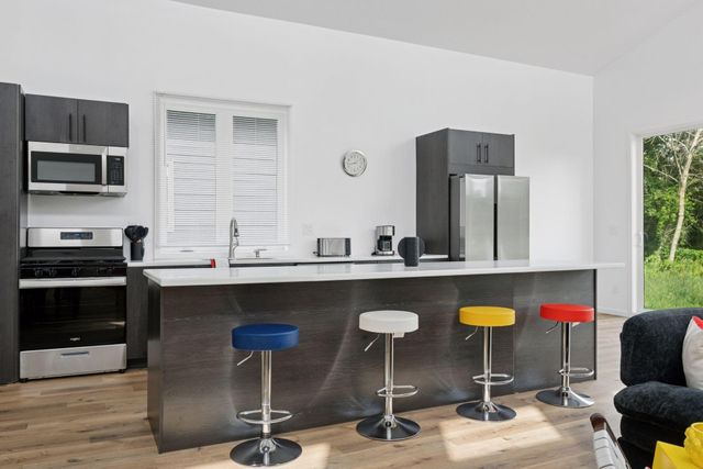 1013 Gardner Street, Wayzata, MN 55391