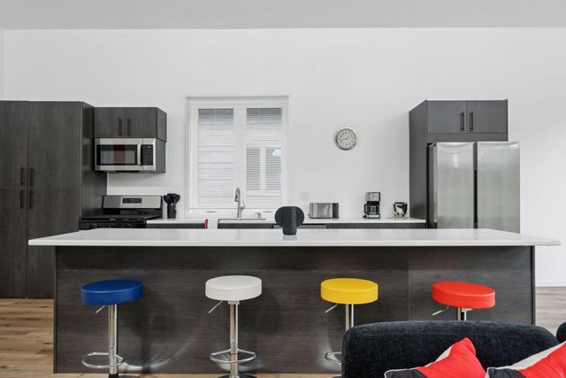 1013 Gardner Street, Wayzata, MN 55391