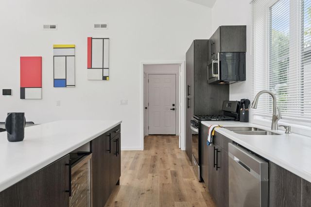 1013 Gardner Street, Wayzata, MN 55391