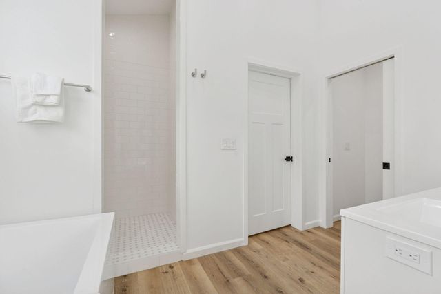 1013 Gardner Street, Wayzata, MN 55391