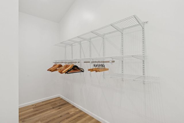 1013 Gardner Street, Wayzata, MN 55391