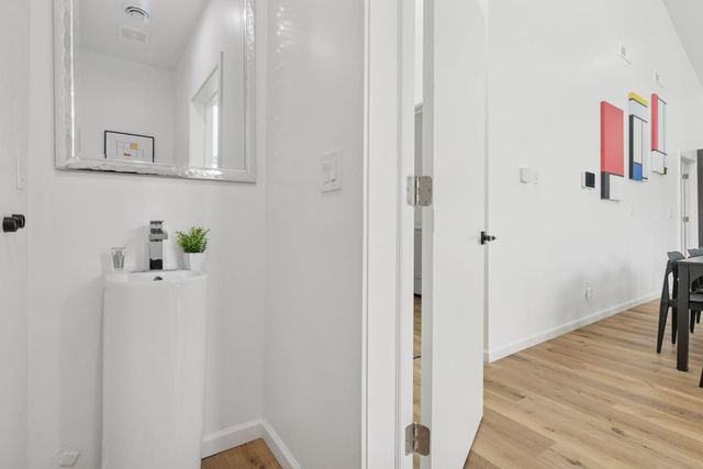 1013 Gardner Street, Wayzata, MN 55391