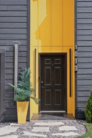 1013 Gardner Street, Wayzata, MN 55391