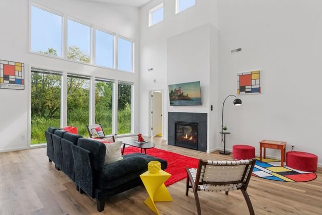 1013 Gardner Street, Wayzata, MN 55391