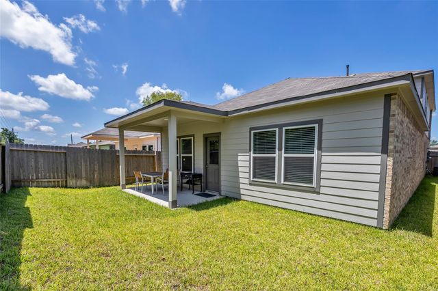 243 Intrepid Trail, Magnolia, TX 77354