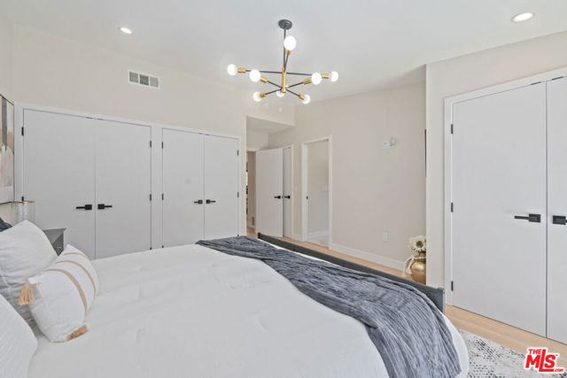 23442 Burbank Boulevard, Woodland Hills, CA 91367