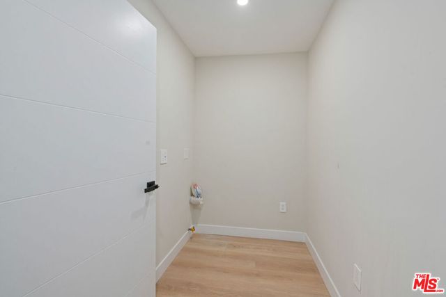 23442 Burbank Boulevard, Woodland Hills, CA 91367