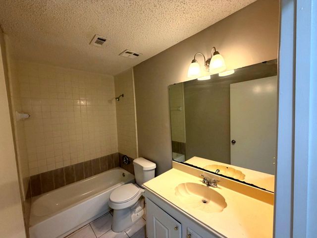 5817 W Tidwell Road, Houston, TX 77092