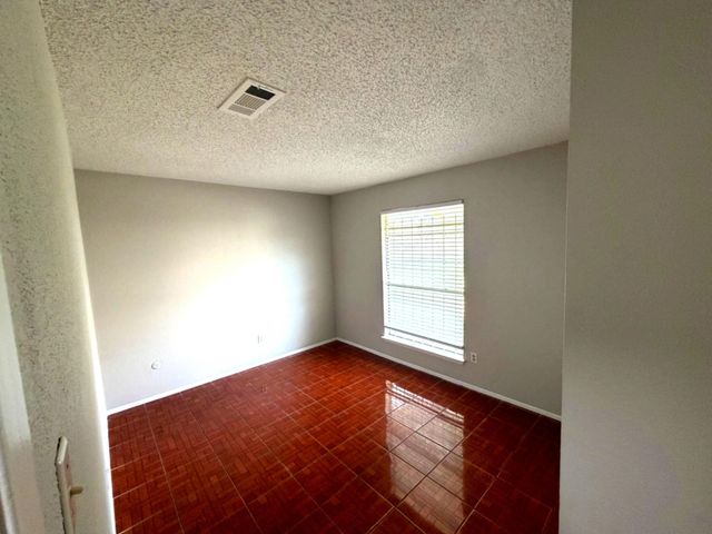 5817 W Tidwell Road, Houston, TX 77092