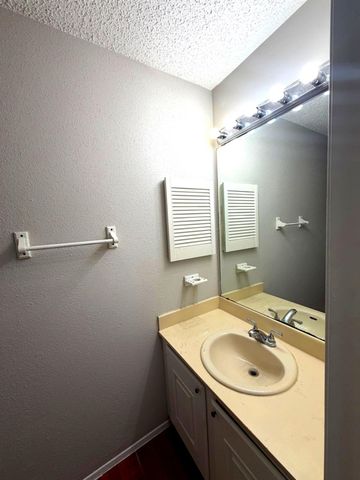 5817 W Tidwell Road, Houston, TX 77092