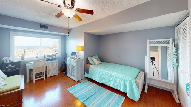 3288 Page Ave Apt 1014, Virginia Beach, VA 23451