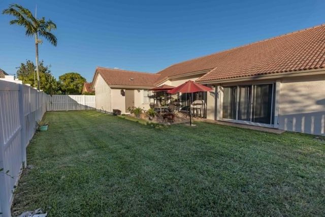 590 NW 161st Avenue, Pembroke Pines, FL 33028