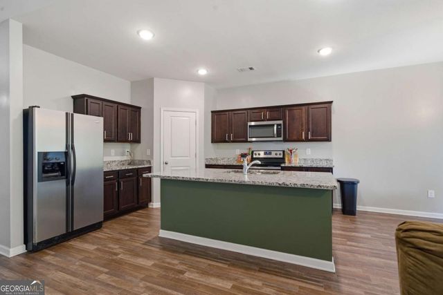 51 Stable Gate Drive, Cartersville, GA 30120