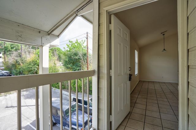 427 Lindsey ST 123, San Marcos, TX 78666