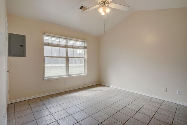 427 Lindsey ST 123, San Marcos, TX 78666