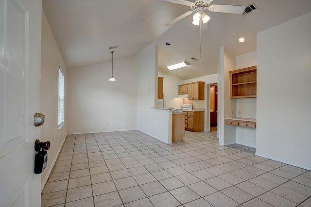 427 Lindsey ST 123, San Marcos, TX 78666
