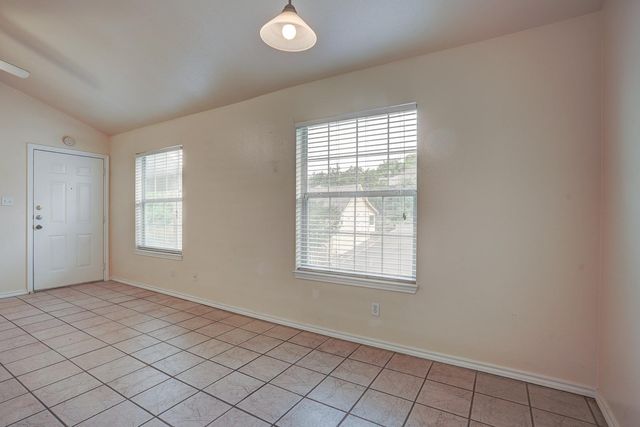 427 Lindsey ST 123, San Marcos, TX 78666