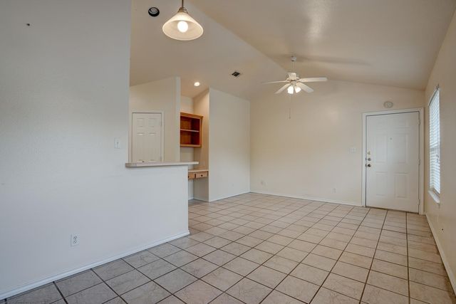 427 Lindsey ST 123, San Marcos, TX 78666