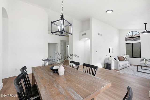 10930 W COTTONWOOD Lane, Avondale, AZ 85392