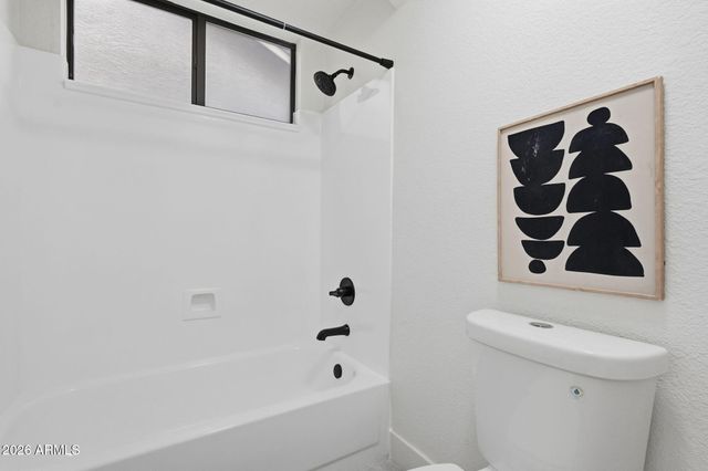 10930 W COTTONWOOD Lane, Avondale, AZ 85392