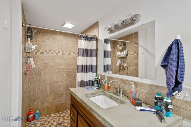414 N 6th Avenue, Bozeman, MT 59715